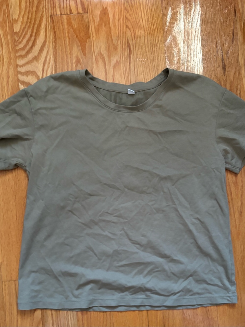 Uniqlo Olive Green Short Sleeve Crewneck Tee - Women